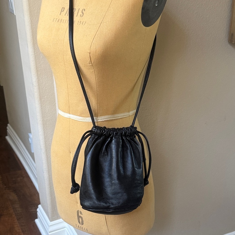 CM Bayley Designs Black Lambskin Leather Drawstring Pouch/Crossbody New! - Picture 3 of 3